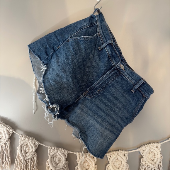 Old Navy High-Waisted OG Straight Jean Cut-Off Shorts for Women - Size 10 - Picture 3 of 4